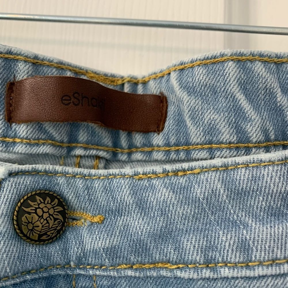 Eshakti custom light wash flare leg jeans A000 - Picture 4 of 5